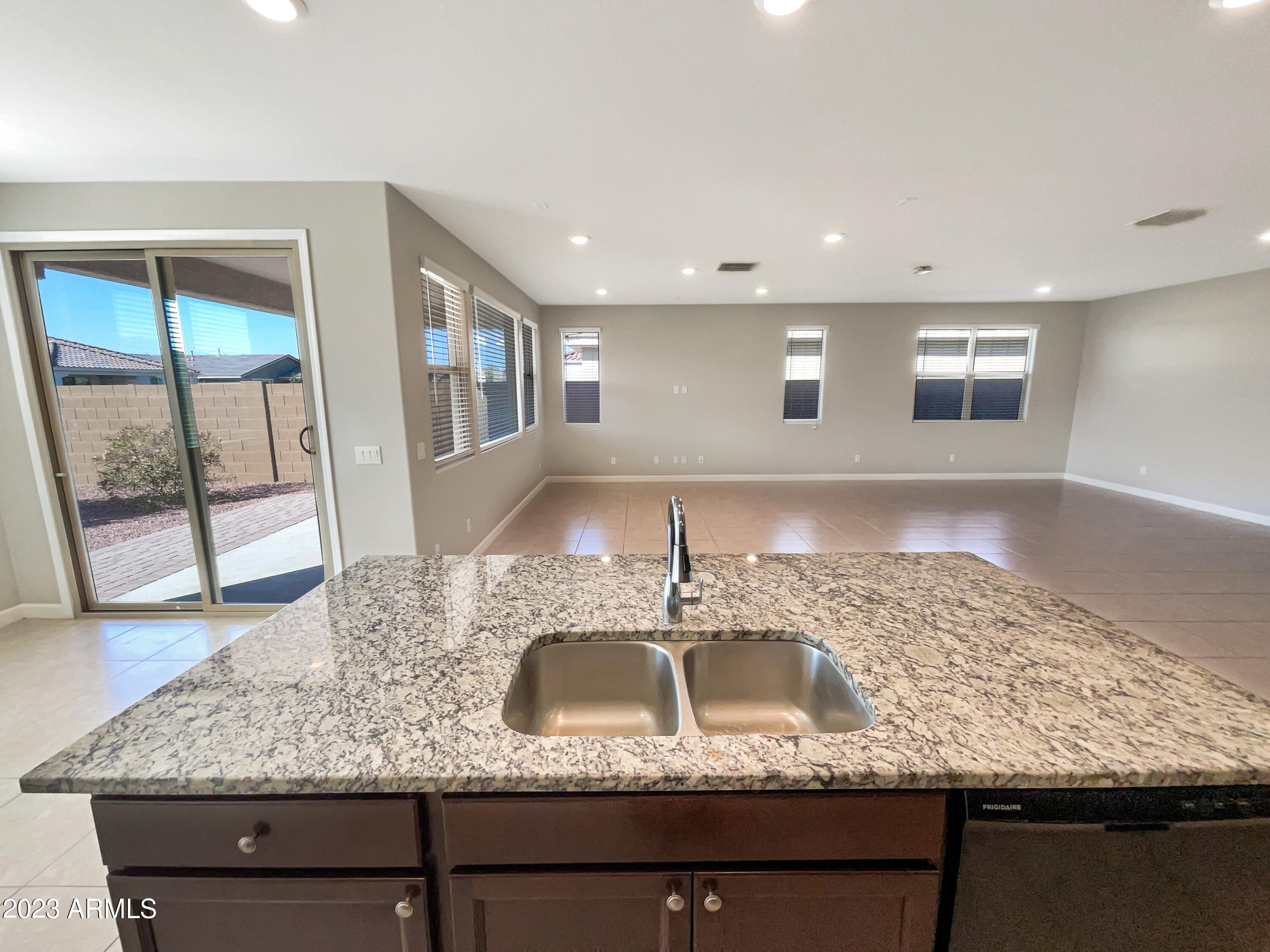 2815 West Carson Road Phoenix, AZ 85041 - Photo 15 of 49 listing_14