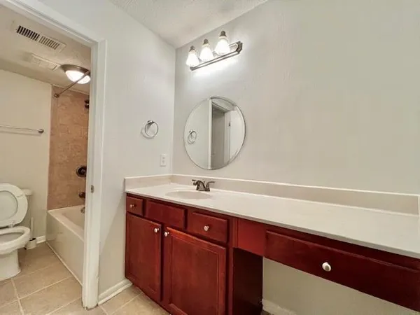 $1,690 | 5095 Roswell Road, Unit 302, Atlanta, GA 30342