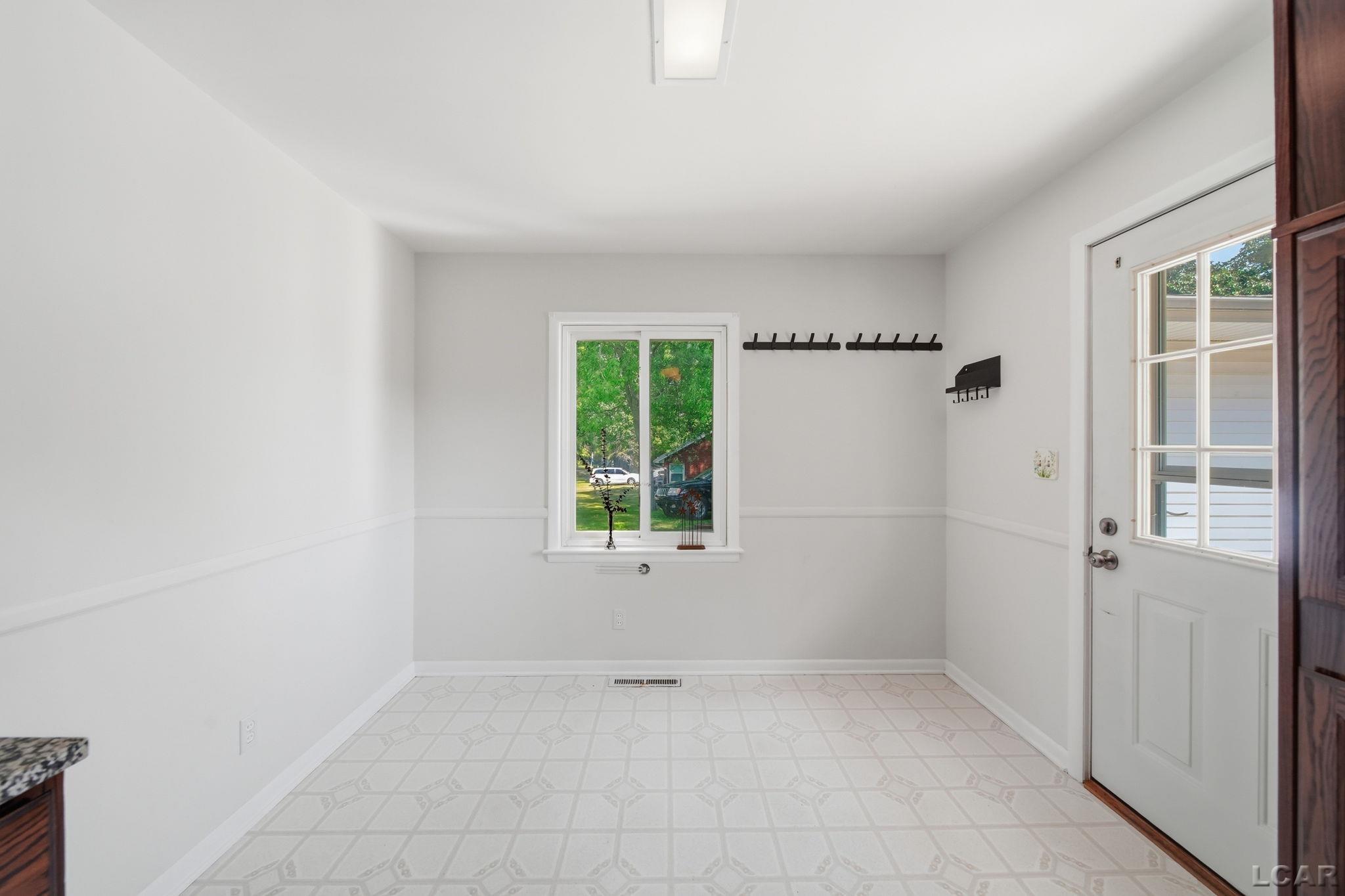 2745 East Carleton Road Adrian, MI 49221 - Photo 13 of 50