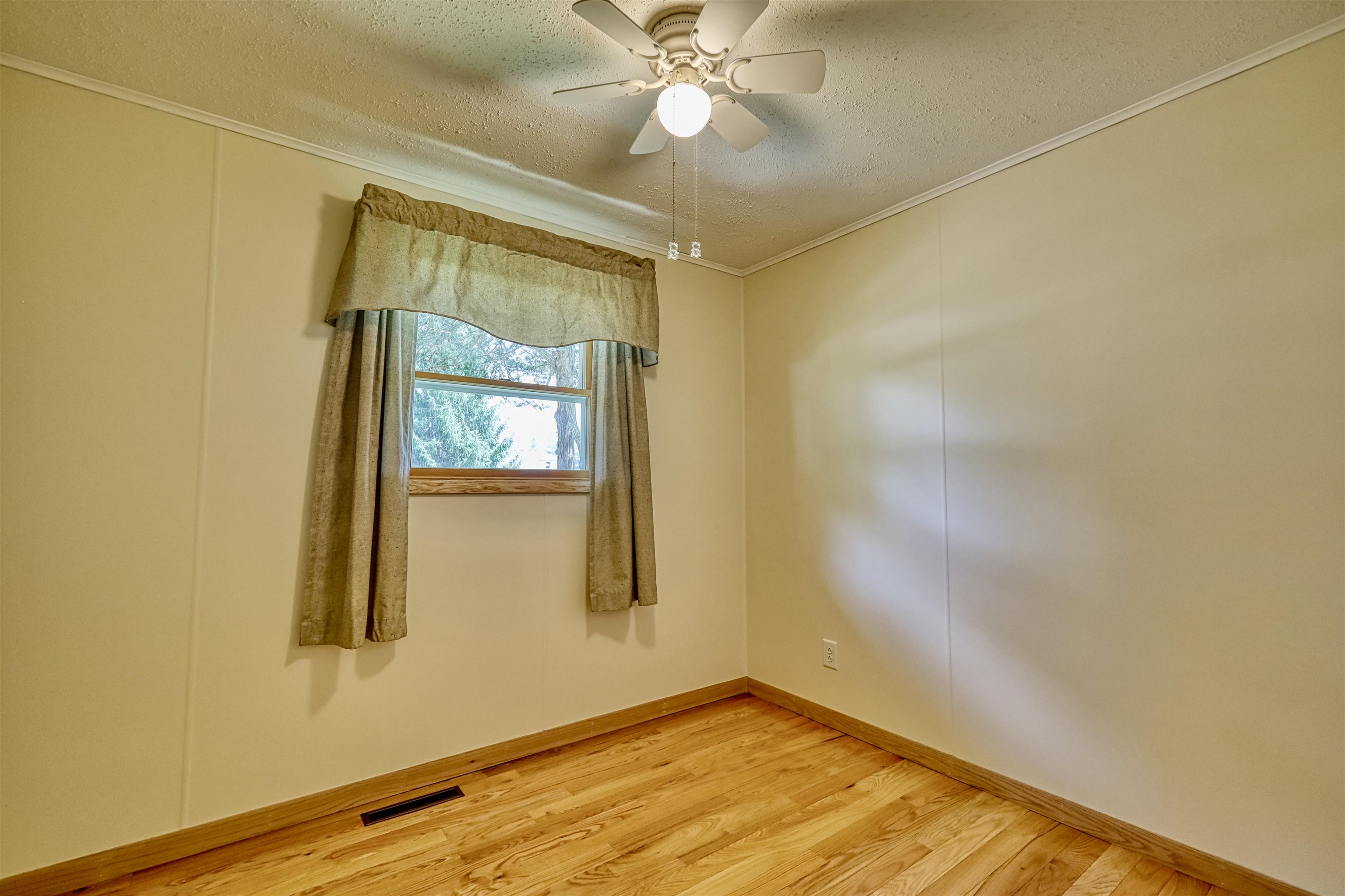 2012 Terry Court Beloit, WI 53511 - Photo 17 of 37 Gallery Image 17