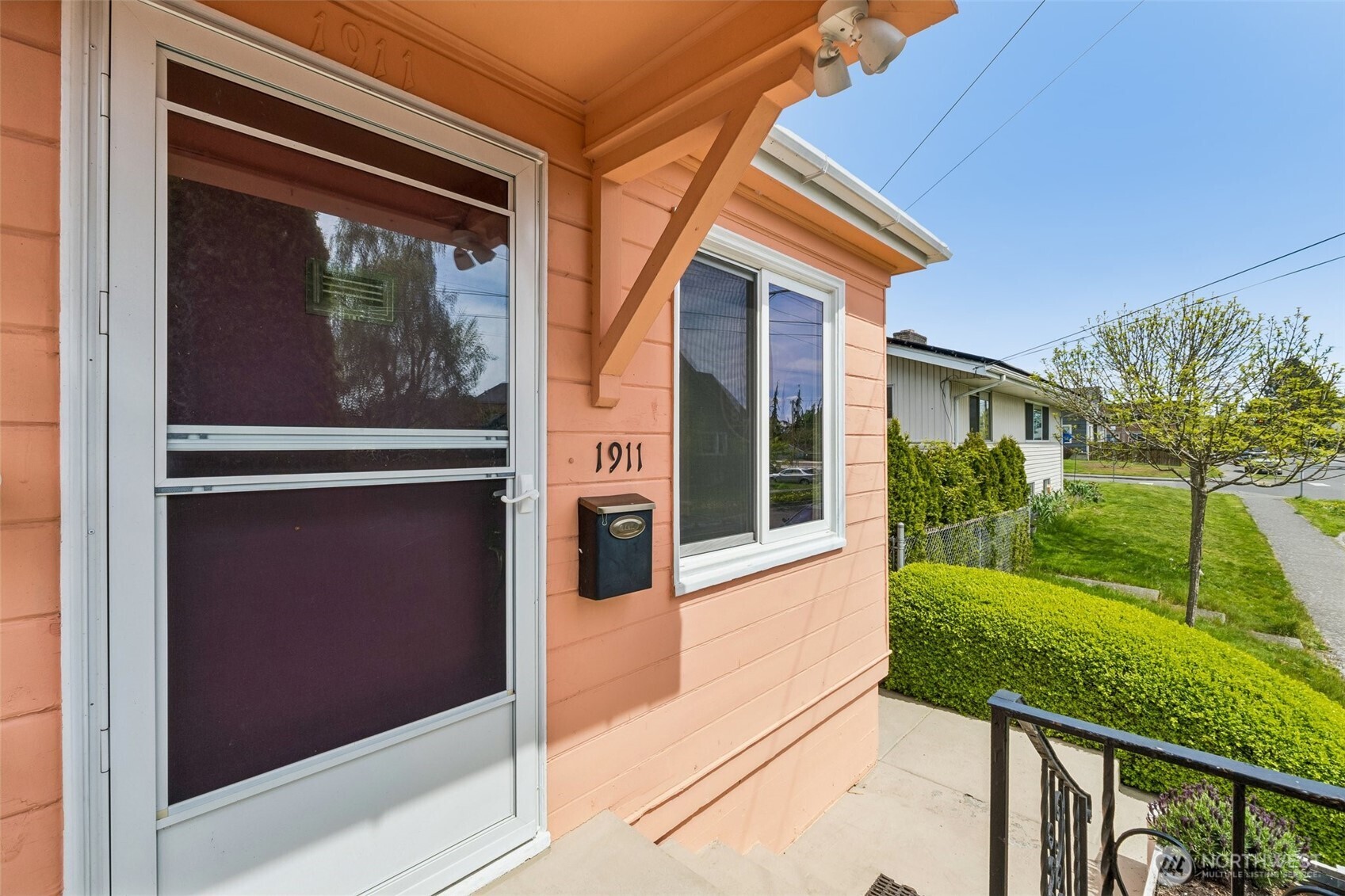 1911 13th Street Everett, WA 98201 - Photo 29 of 31