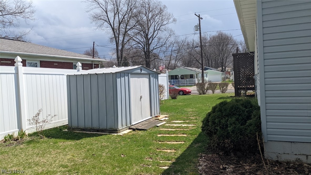 2841 Farmdale Road Akron, OH 44312 - Photo 20 of 22 storage shed