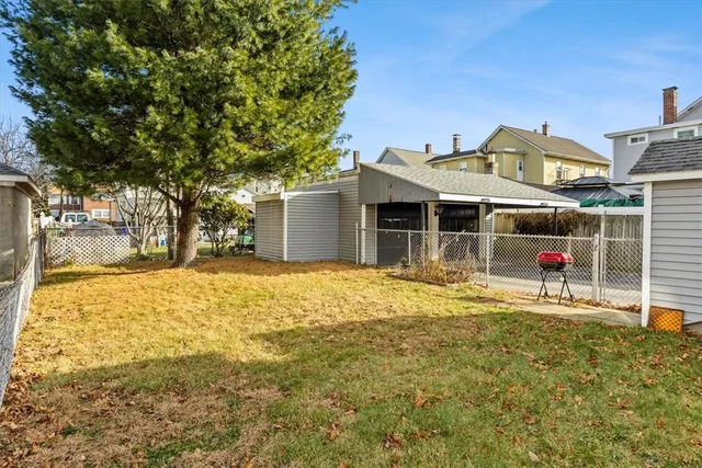 $1,500 | 154 Summit Street, Pawtucket, RI 02860