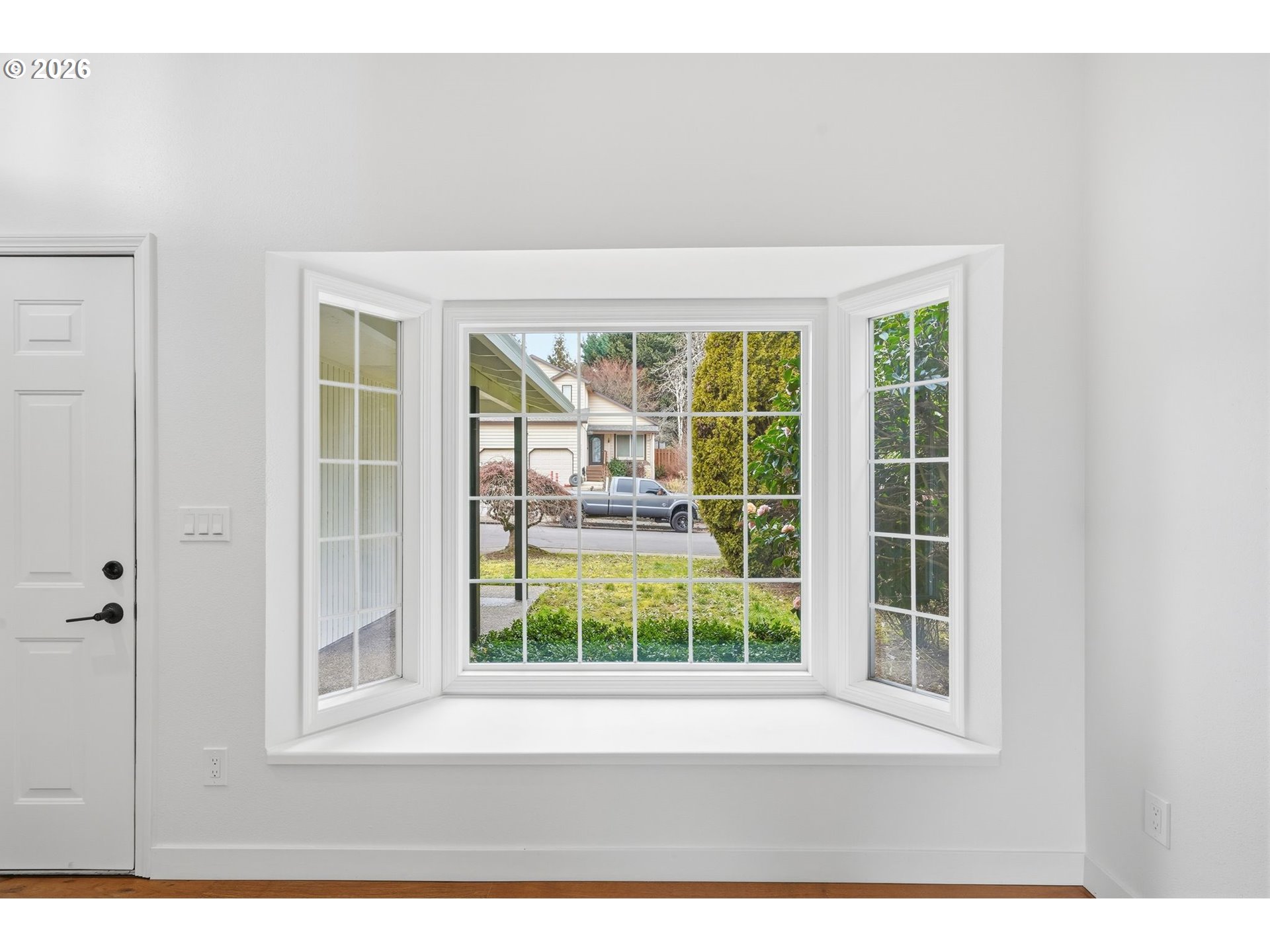 10352 Southwest Picks Way Portland, OR 97224 - Photo 6 of 46