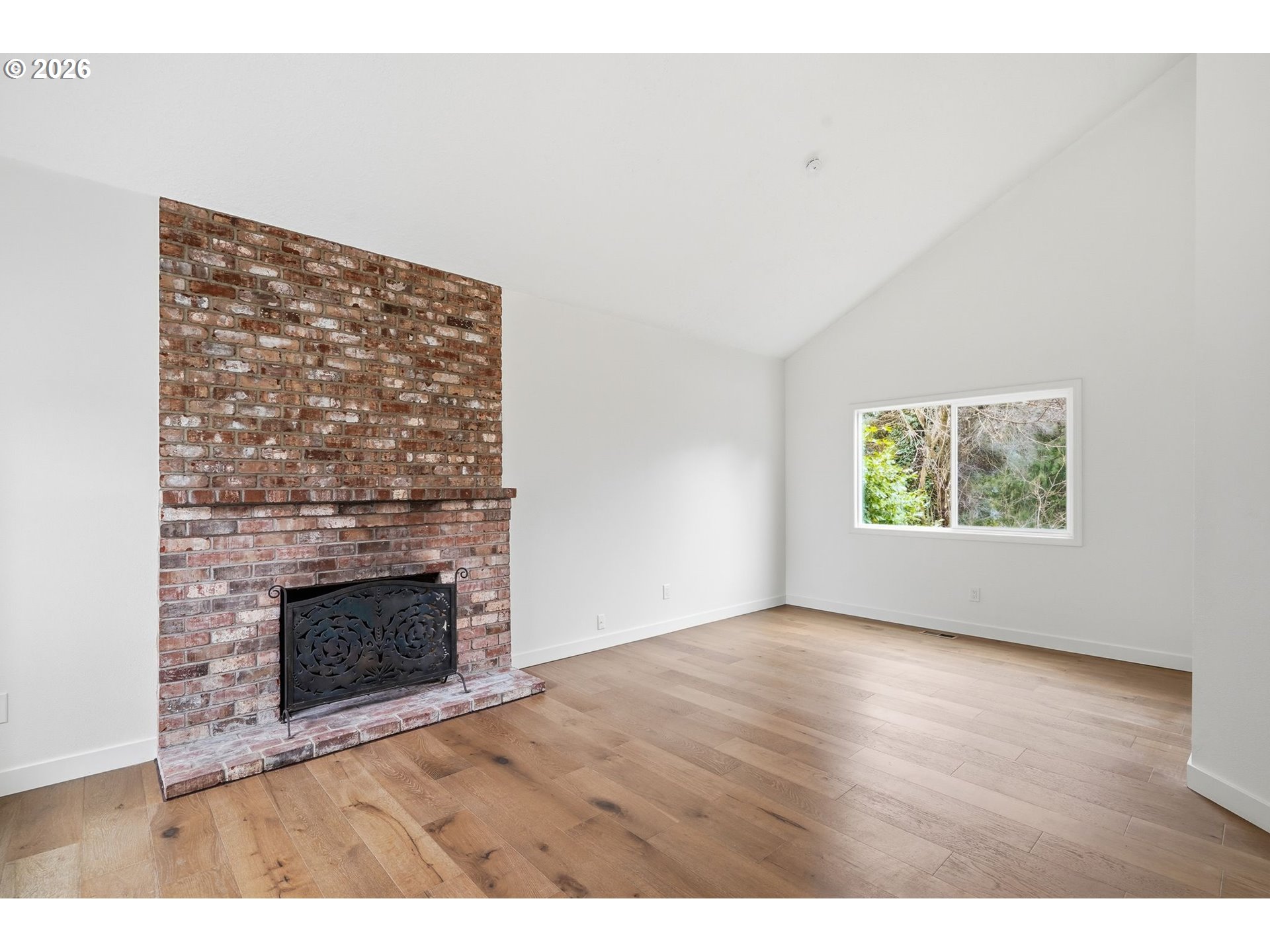 10352 Southwest Picks Way Portland, OR 97224 - Photo 8 of 46