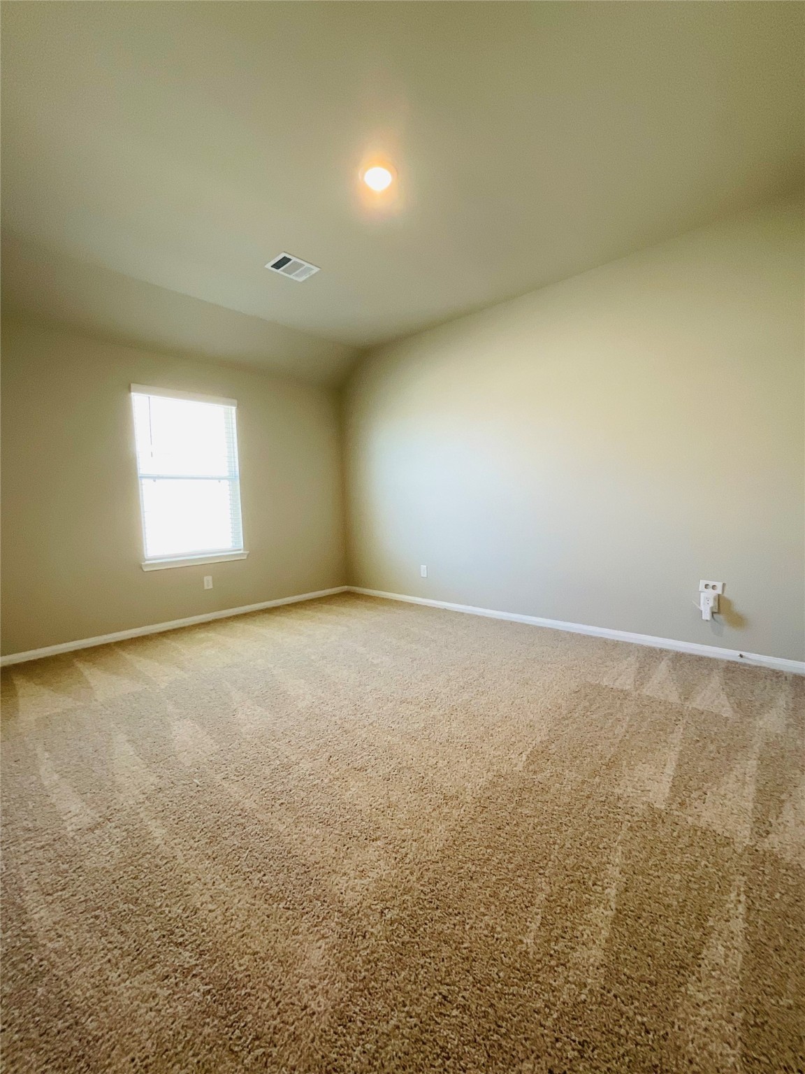 5311 Briana Dee Drive Rosharon, TX 77583 - Photo 15 of 21 an empty room with a natural light