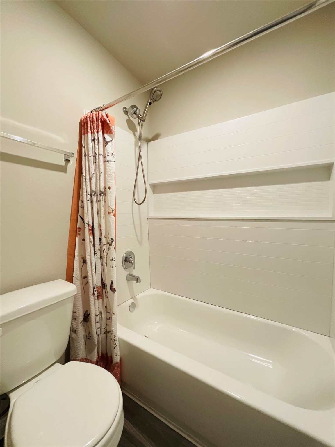 5311 Briana Dee Drive Rosharon, TX 77583 - Photo 17 of 21 a bathroom with a toilet and a bathtub