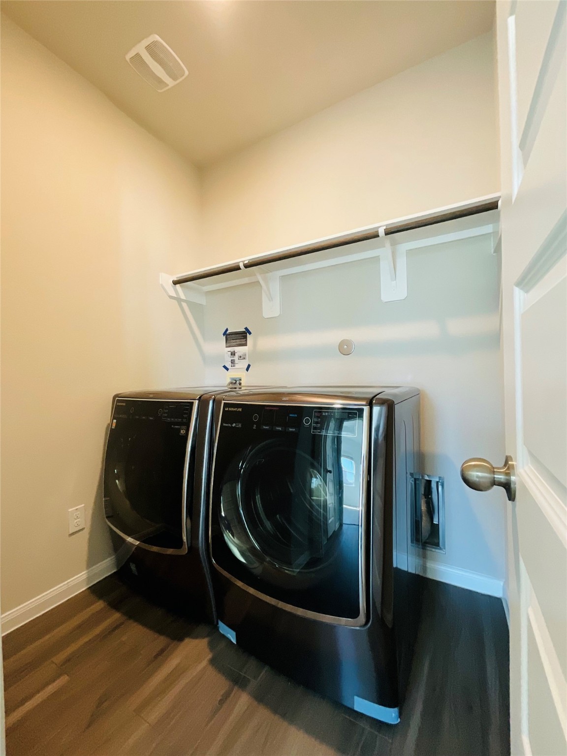 5311 Briana Dee Drive Rosharon, TX 77583 - Photo 20 of 21 a utility room with dryer and washer