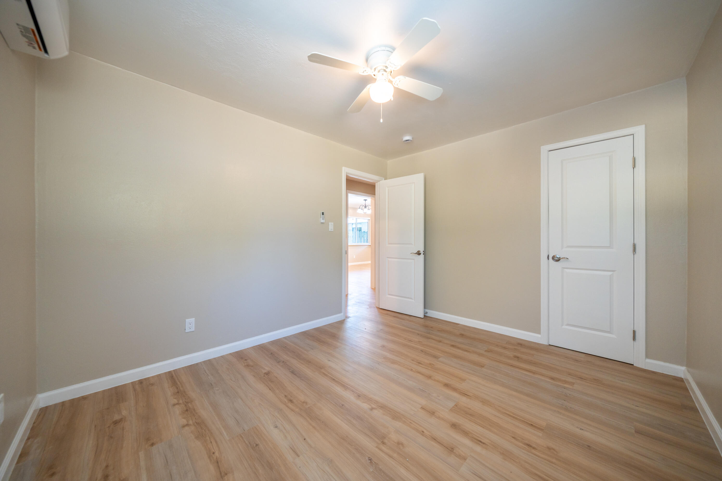 4725 Cedars Road Redding, CA 96001 - Photo 16 of 33 Bedroom 2