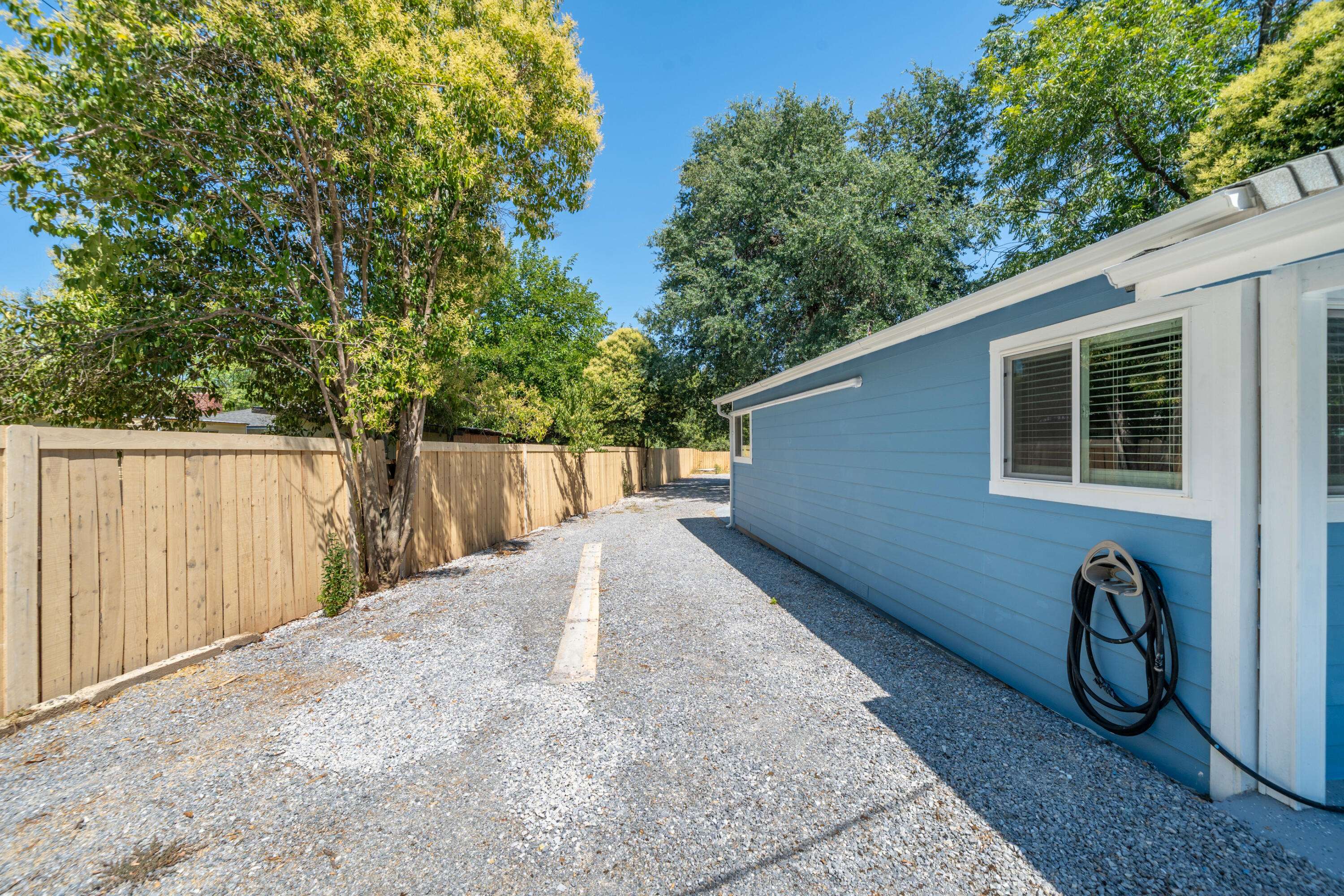 4725 Cedars Road Redding, CA 96001 - Photo 27 of 33 4725 Cedars Rd-30