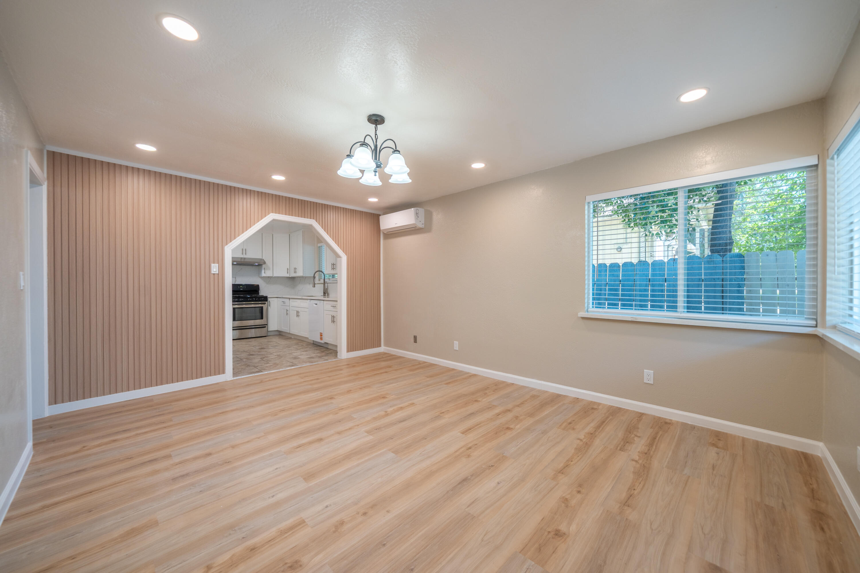 4725 Cedars Road Redding, CA 96001 - Photo 4 of 33 4725 Cedars Rd-14