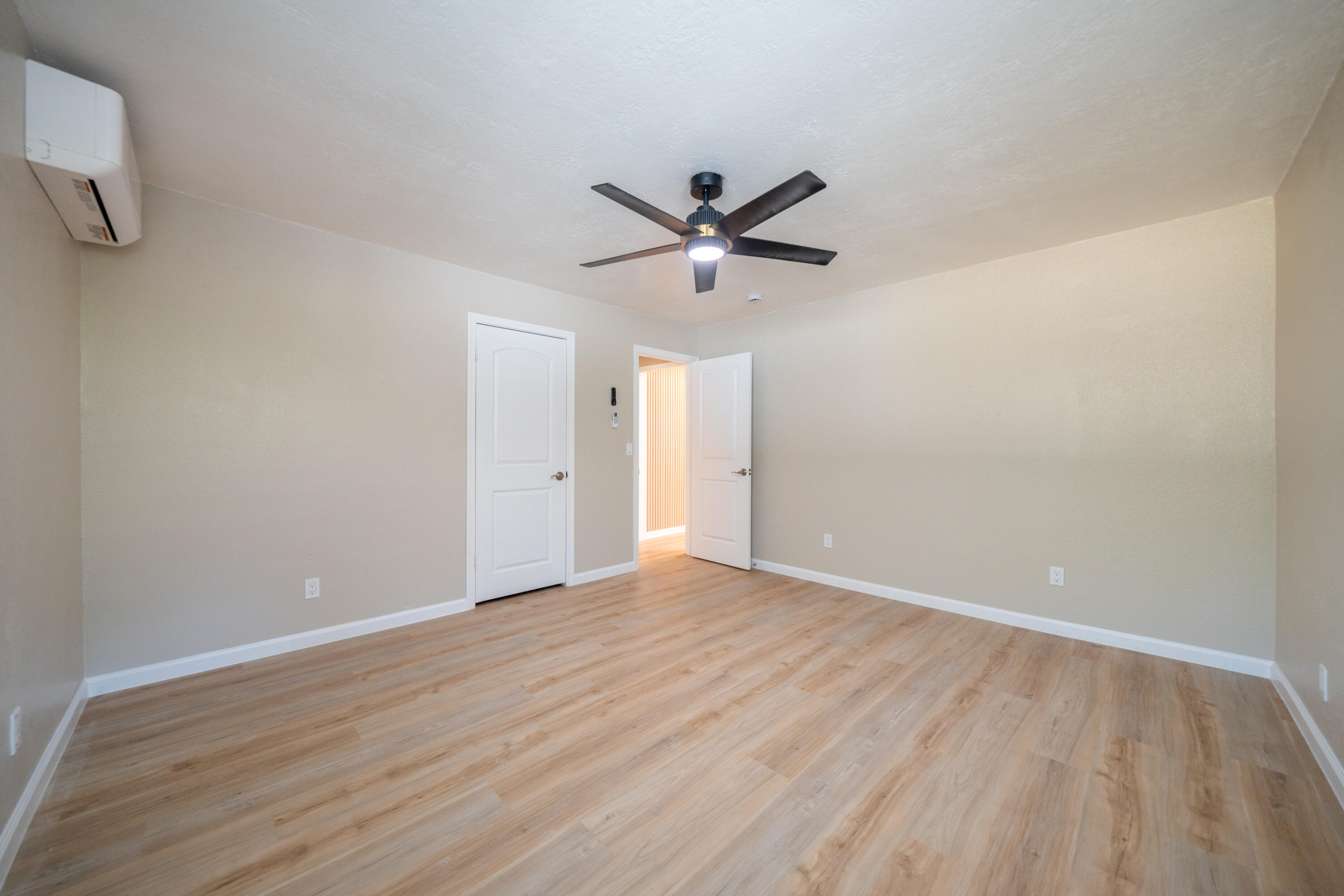 4725 Cedars Road Redding, CA 96001 - Photo 10 of 33 Bedroom 1