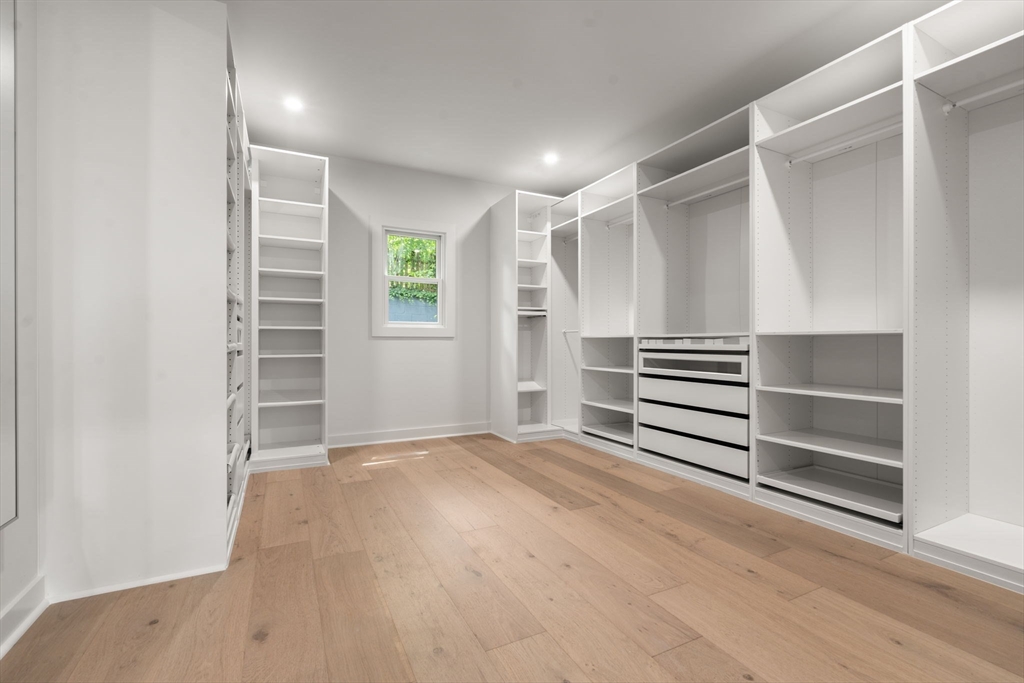 84 Winthrop Road, Unit 1 Brookline, MA 02445 - Photo 24 of 34