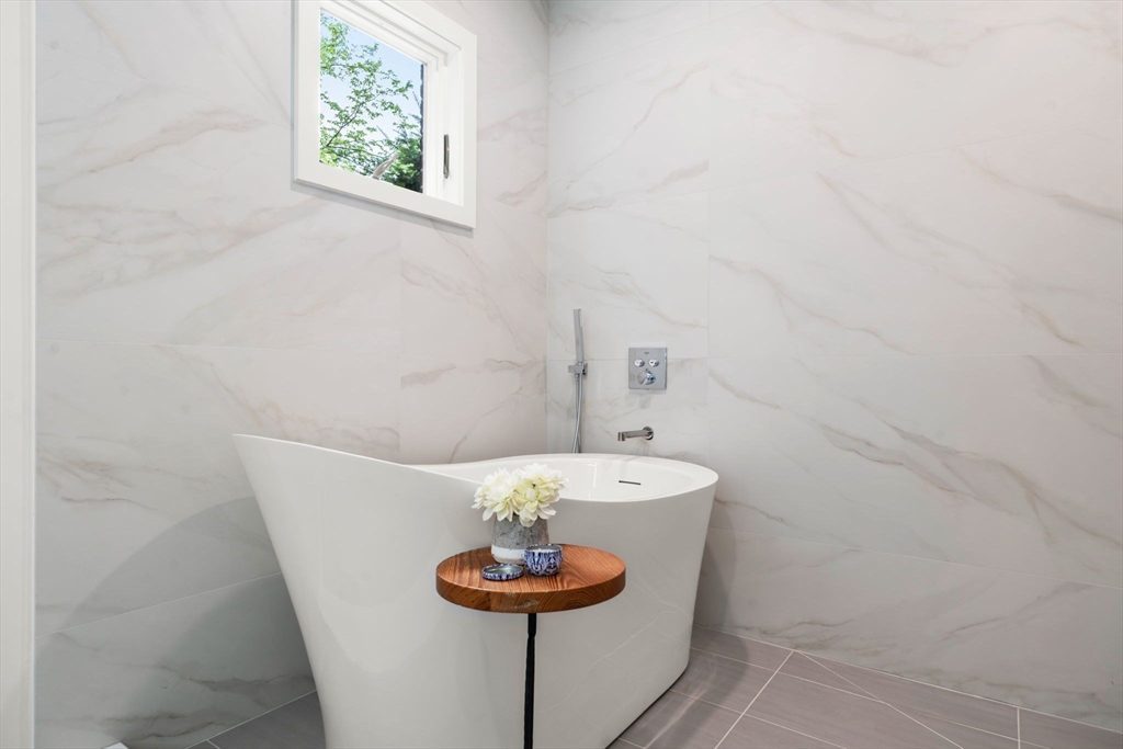 84 Winthrop Road, Unit 1 Brookline, MA 02445 - Photo 27 of 34