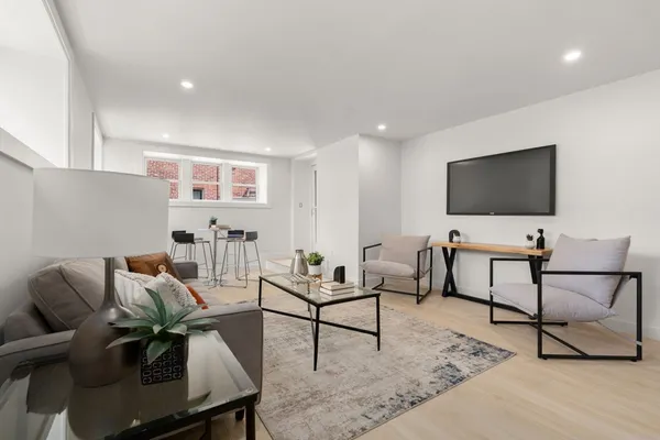 $2,798,000 | 84 Winthrop Road, Unit 1, Brookline, MA 02445
