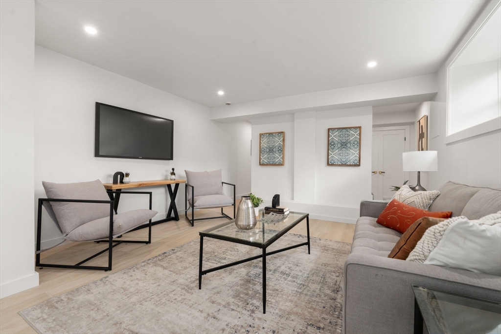 84 Winthrop Road, Unit 1 Brookline, MA 02445 - Photo 31 of 34