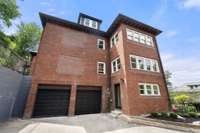 $2,798,000 | 84 Winthrop Road, Unit 1, Brookline, MA 02445