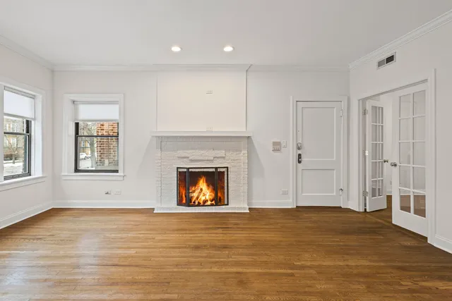 $390,000 | 4021 North Southport Avenue, Unit 1, Chicago, IL 60613