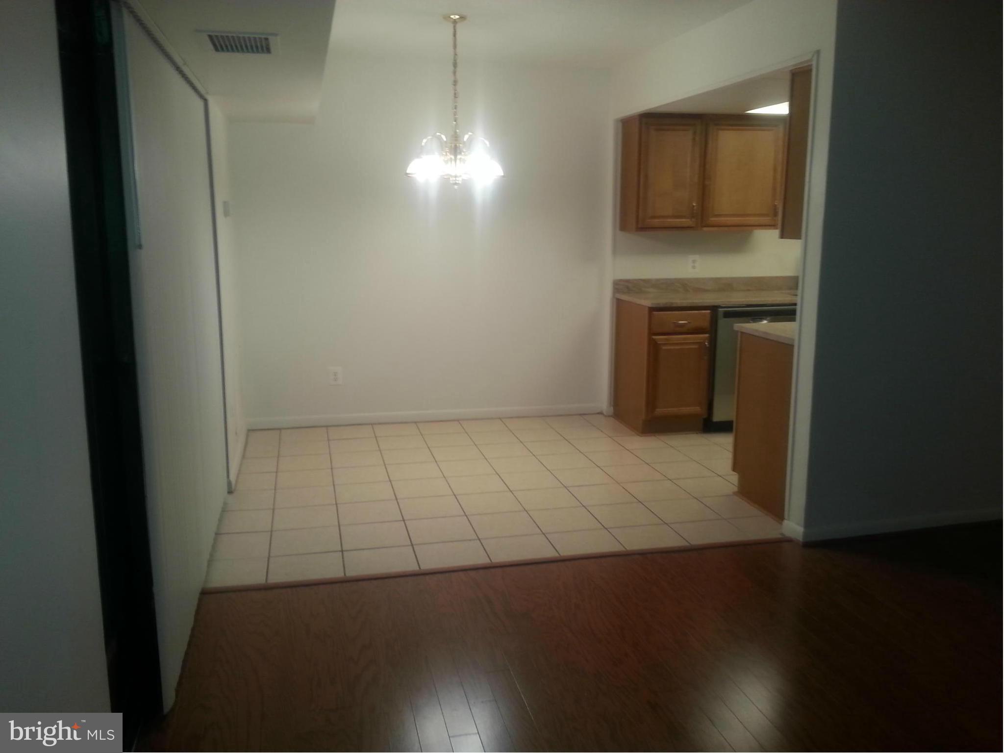 2202 Castle Rock Square, Unit 11C Reston, VA 20191 - Photo 12 of 23 Dining Room