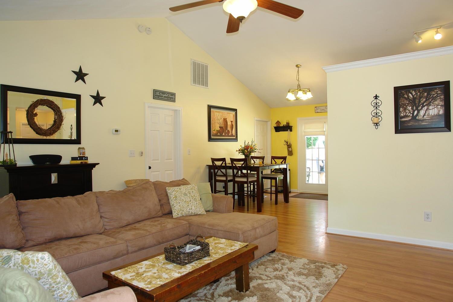 49 Lakeshore Terrace Road Hardy, VA 24101 - Photo 21 of 41 49 Lakeshore Terrace Hardy VA-large-020-