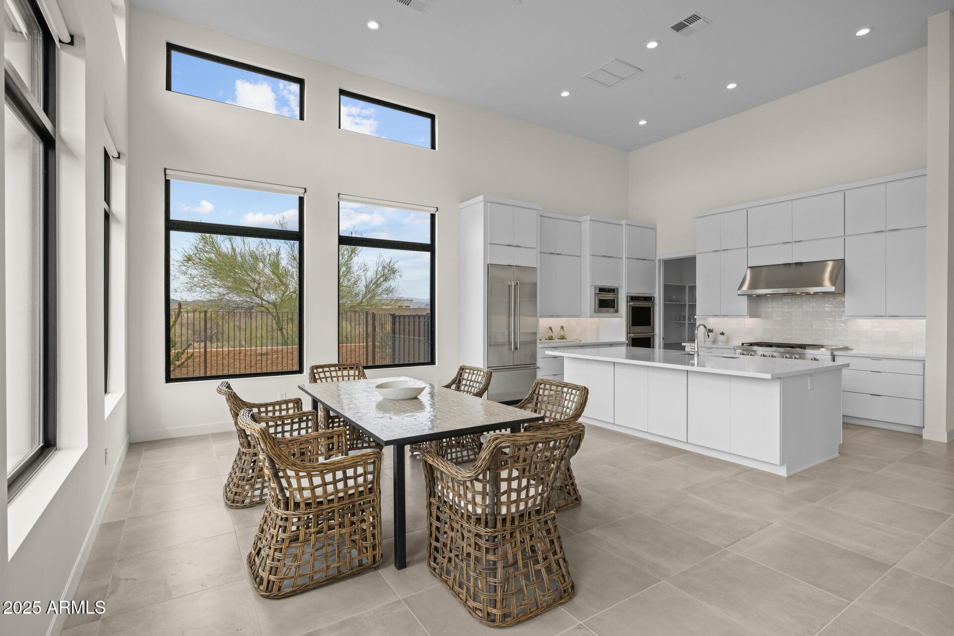 28814 North Summit Springs Road Rio Verde, AZ 85263 - Photo 4 of 14 18) KITCHEN