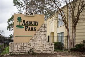 6200 West Tidwell Road, Unit 1702 Houston, TX 77092 - Photo 24 of 24 a front view of a house with a yard