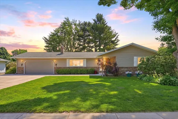 $325,000 | 2439 14th Street, Eau Claire, WI 54703