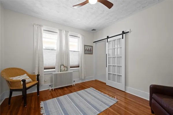 $4,000 | 25 Peckham Avenue, Newport, RI 02840
