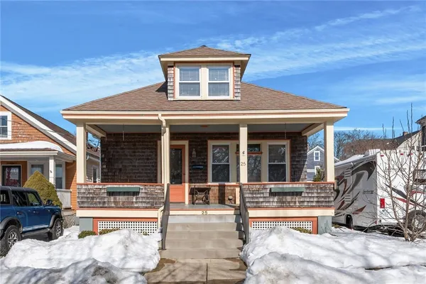 $4,000 | 25 Peckham Avenue, Newport, RI 02840