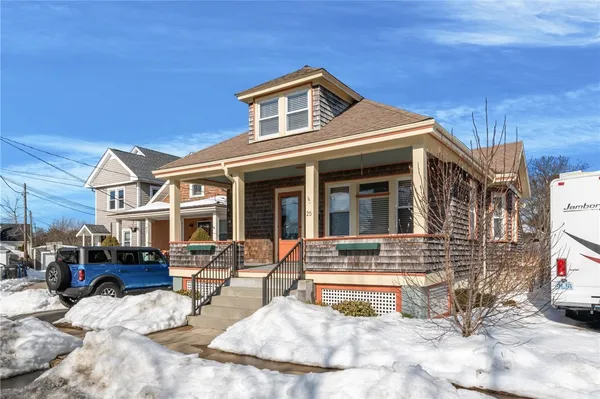 $4,000 | 25 Peckham Avenue, Newport, RI 02840
