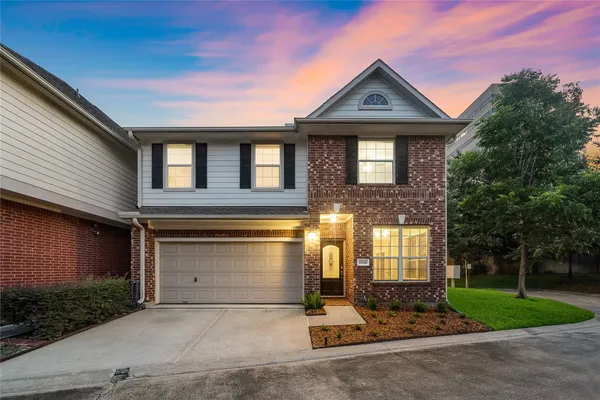 $3,000 | 2626 Couch Street, Houston, TX 77008