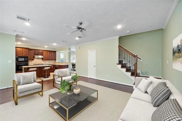 $3,000 | 2626 Couch Street, Houston, TX 77008