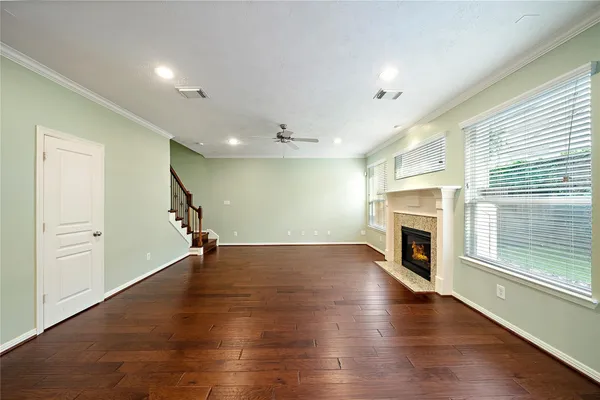 $3,000 | 2626 Couch Street, Houston, TX 77008