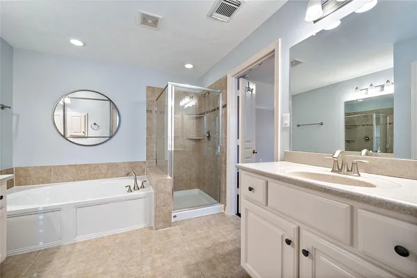 $3,000 | 2626 Couch Street, Houston, TX 77008