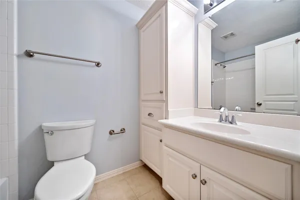 $3,000 | 2626 Couch Street, Houston, TX 77008