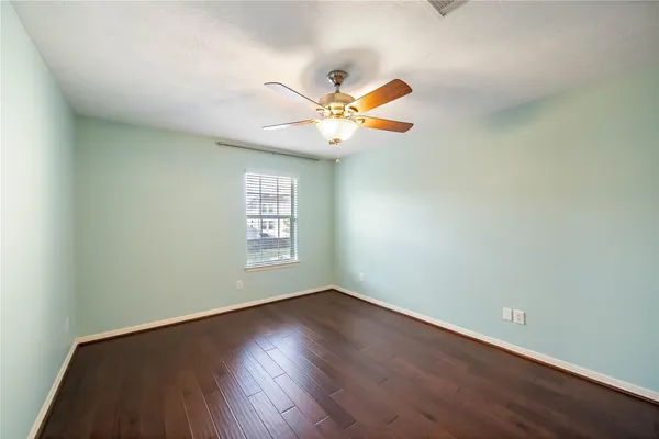 $3,000 | 2626 Couch Street, Houston, TX 77008