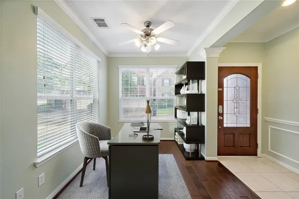 $3,000 | 2626 Couch Street, Houston, TX 77008