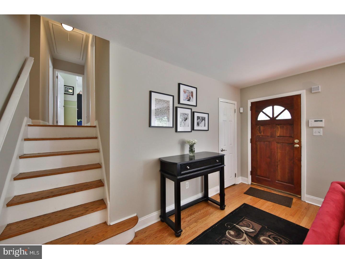 771 Red Oak Terrace Wayne, PA 19087 - Photo 2 of 25 Foyer