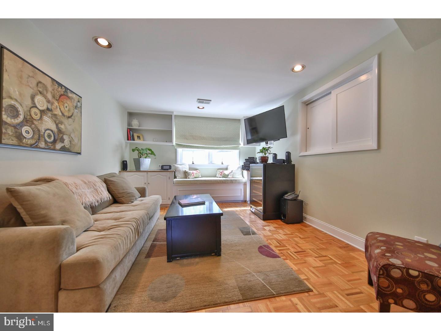 771 Red Oak Terrace Wayne, PA 19087 - Photo 11 of 25 Family Room