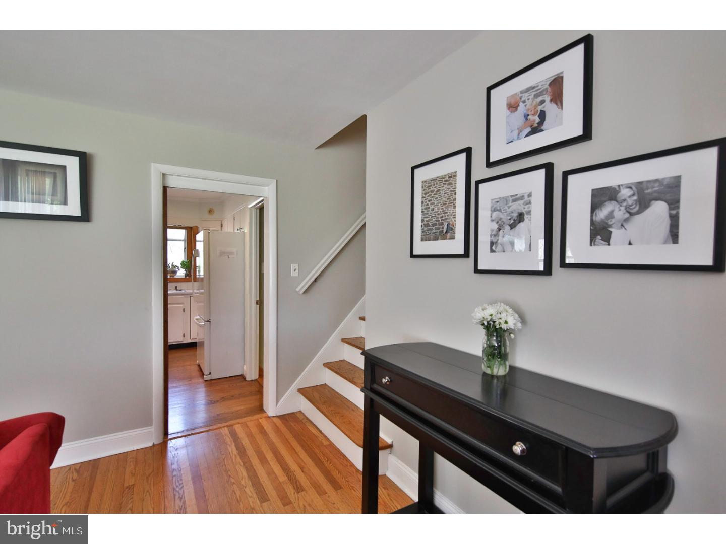 771 Red Oak Terrace Wayne, PA 19087 - Photo 3 of 25 Foyer