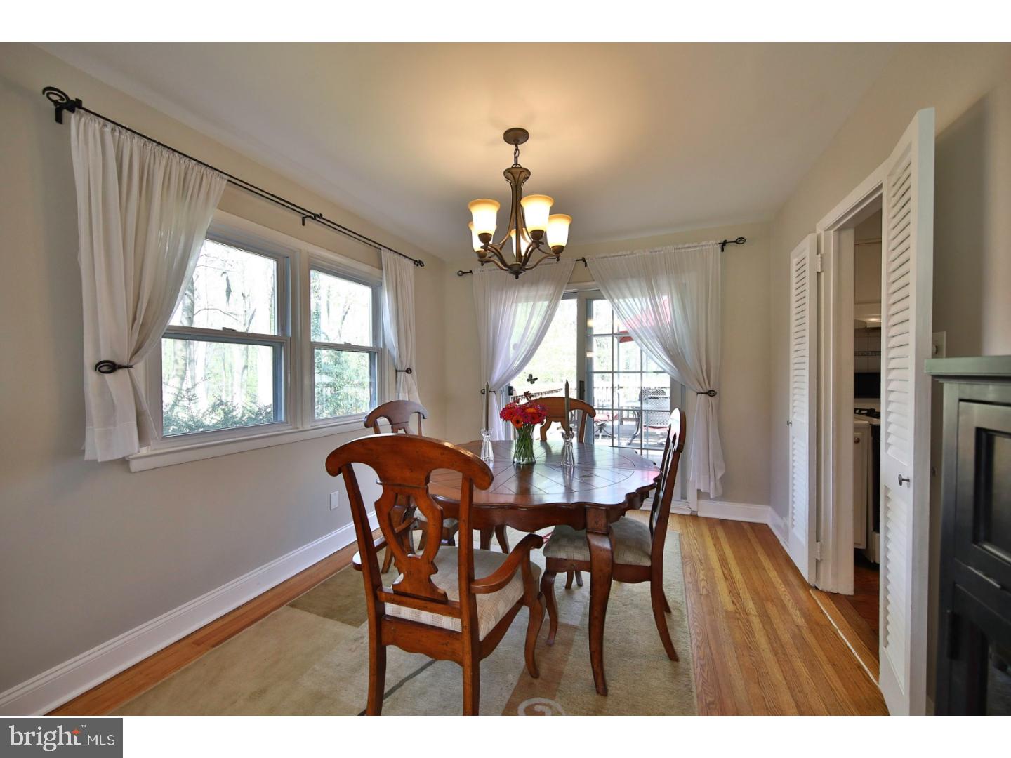 771 Red Oak Terrace Wayne, PA 19087 - Photo 8 of 25 Dining Room