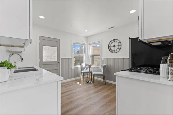 $180,000 | 647 East Brockton Avenue, Madison Heights, MI 48071