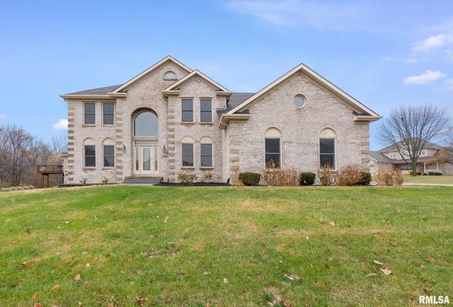 $489,900 | 1600 East 5th Street, Coal Valley, IL 61240