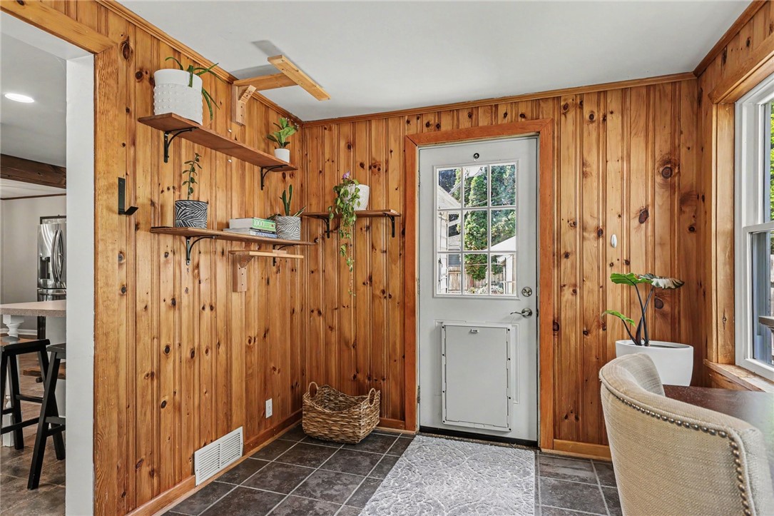 9 Poplar Drive Rochester, NY 14625 - Photo 8 of 27