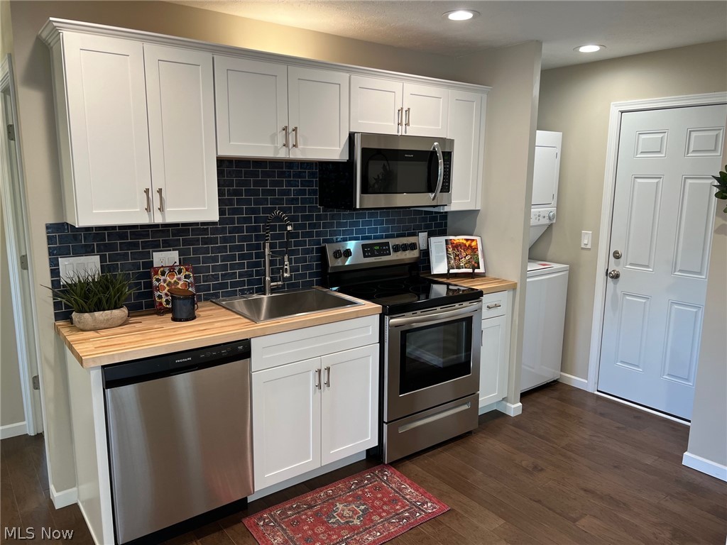 8698 Lynnhaven Road Parma Heights, OH 44130 - Photo 12 of 18