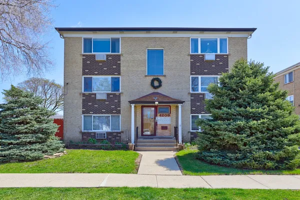 $219,900 | 4209 Kolze Avenue, Unit 2S, Schiller Park, IL 60176