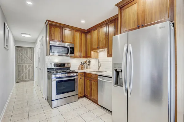 $219,900 | 4209 Kolze Avenue, Unit 2S, Schiller Park, IL 60176