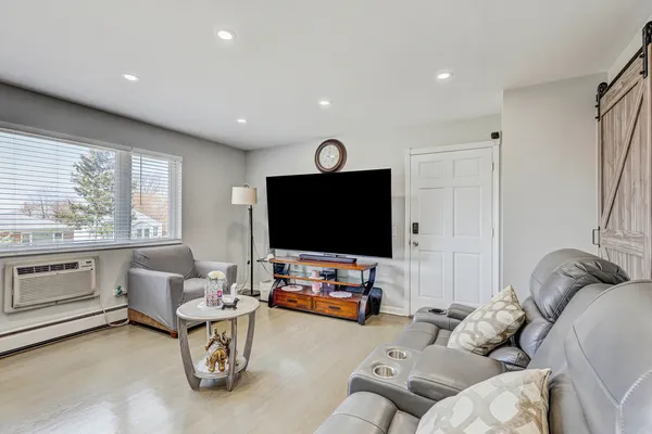 $219,900 | 4209 Kolze Avenue, Unit 2S, Schiller Park, IL 60176