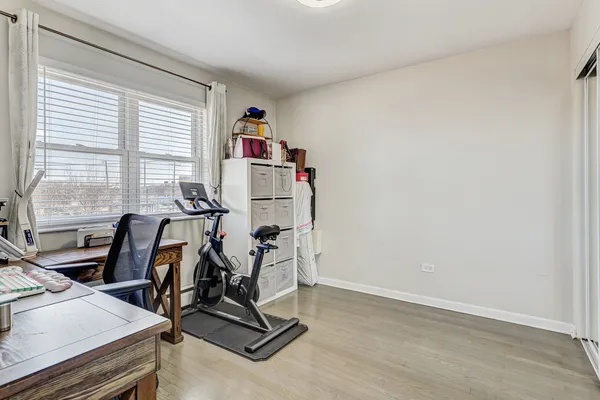 $219,900 | 4209 Kolze Avenue, Unit 2S, Schiller Park, IL 60176