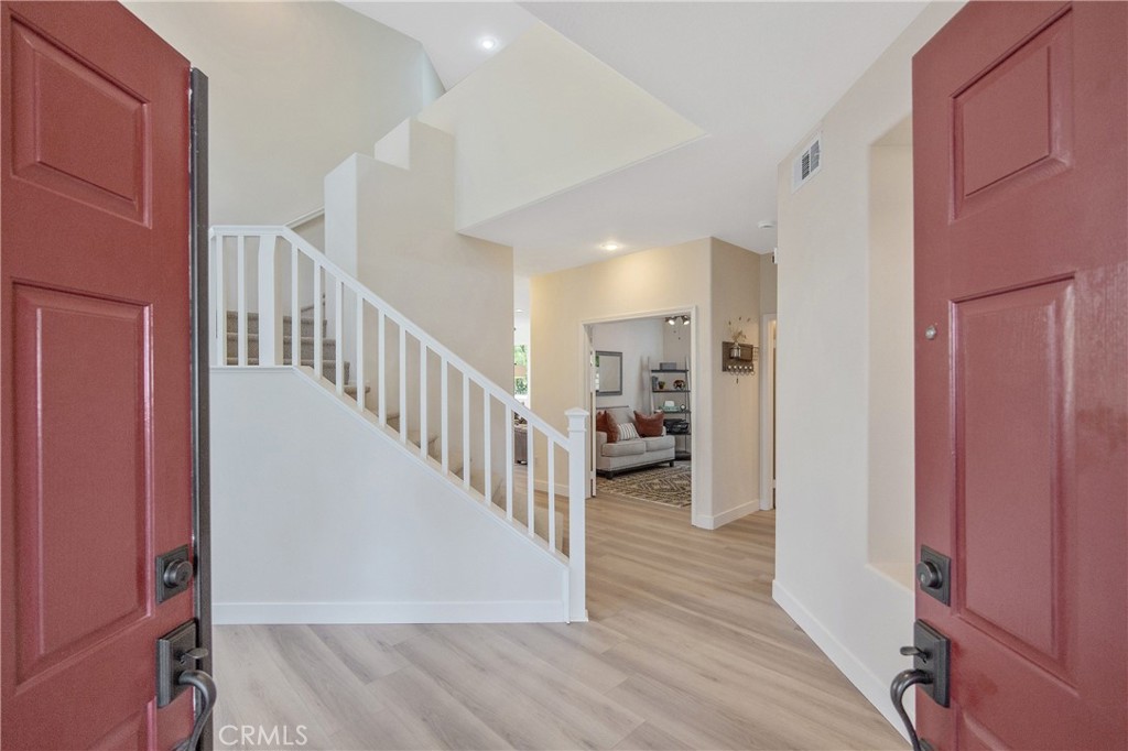 25654 Shaw Place Stevenson Ranch, CA 91381 - Photo 3 of 75